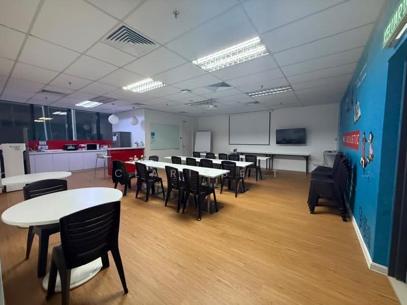 Pejabat untuk Disewa di KL City Centre (Kuala Lumpur) - Clarisse T - Meeting Room - PropertyGuru.com.my