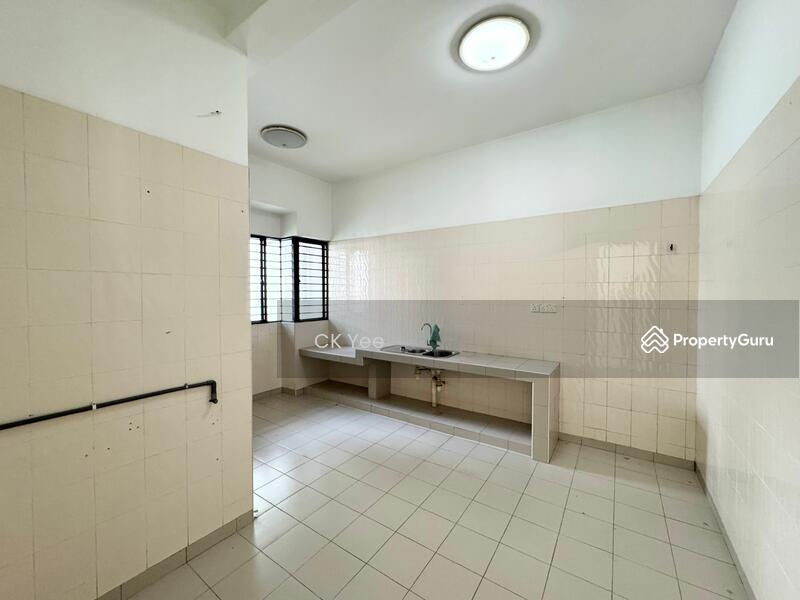 For Sale - 3-Storey Terraced House at Taman Esplanad