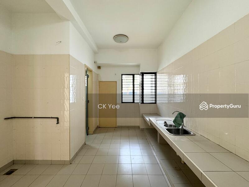 For Sale - 3-Storey Terraced House at Taman Esplanad