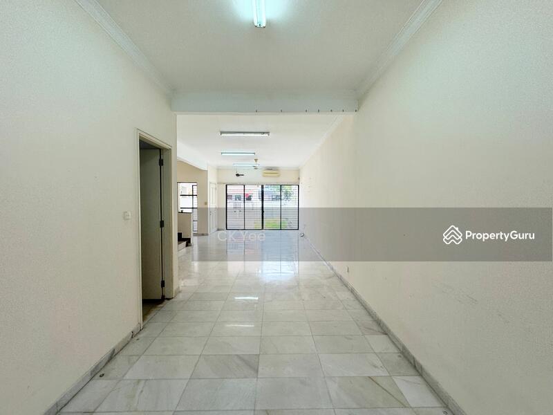 For Sale - 3-Storey Terraced House at Taman Esplanad