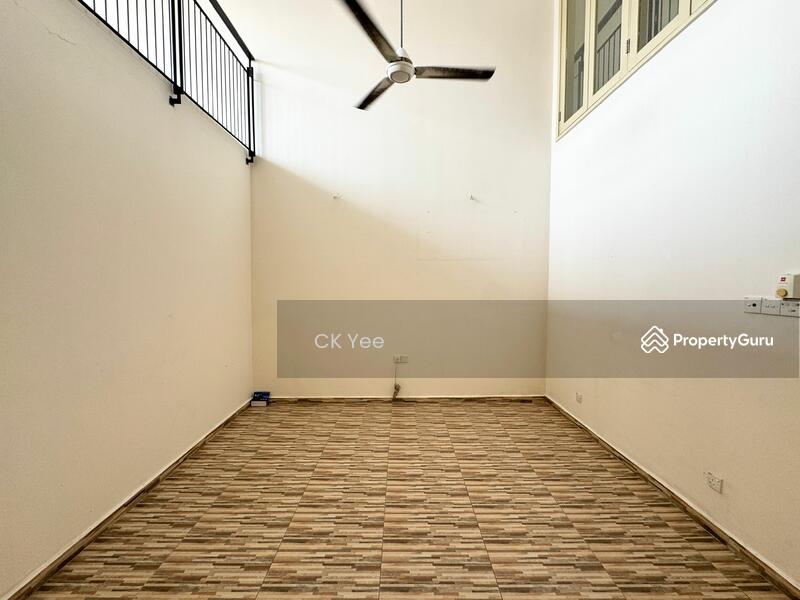 For Sale - 3-Storey Terraced House at Taman Esplanad
