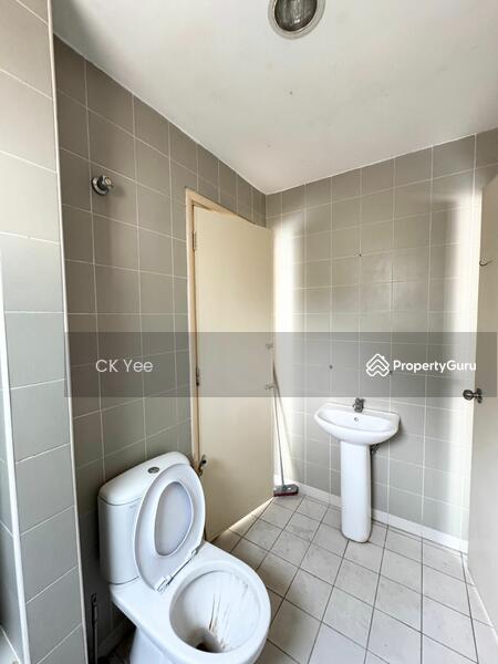 For Sale - 3-Storey Terraced House at Taman Esplanad