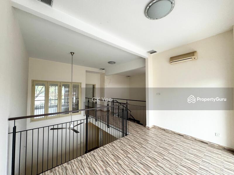 For Sale - 3-Storey Terraced House at Taman Esplanad
