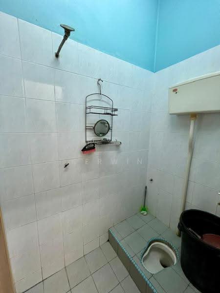 Rumah Teres 2-Tingkat untuk Dijual di Taman Sri Rampai (Wangsa Maju) - Kerwin Ang - Bathroom - PropertyGuru.com.my