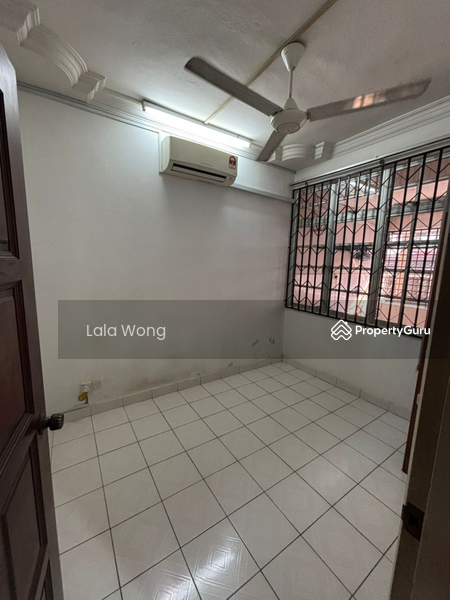 Untuk Disewa - Terraced House at Perling