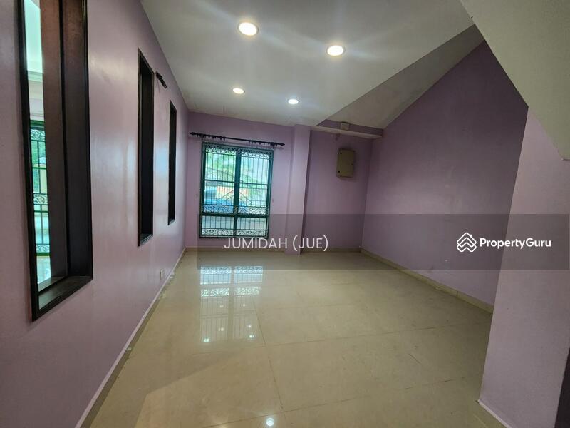 Freehold Corner Lot 2 Storey Semi D @ Bandar Tasik Kesuma, Beranang For SaleHuge Semi D Freehold No