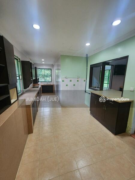 Freehold Corner Lot 2 Storey Semi D @ Bandar Tasik Kesuma, Beranang For SaleHuge Semi D Freehold No