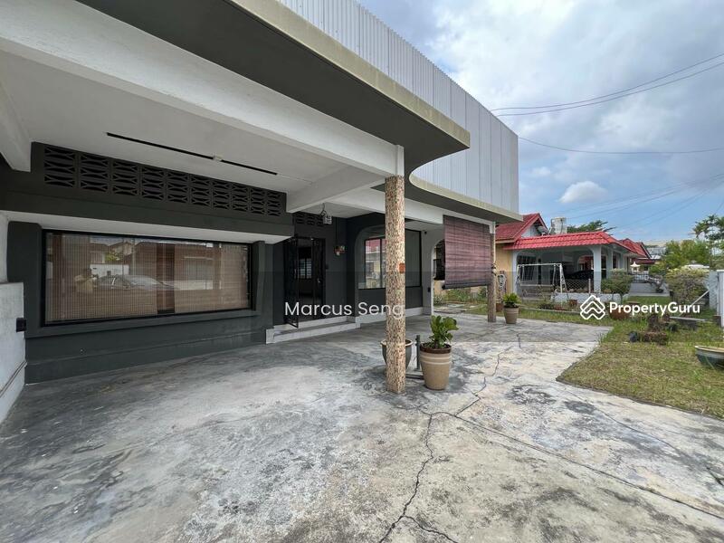 For Sale - Canning Garden Single Storey Semi D House For Sale