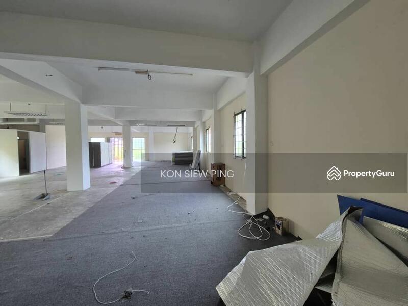 For Rent - Ground floor of a detached building For Rent at Jalan Keretapi, nearby Forda Supermarket and Ninso