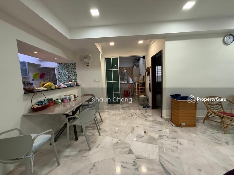 For Rent - Awana Puri