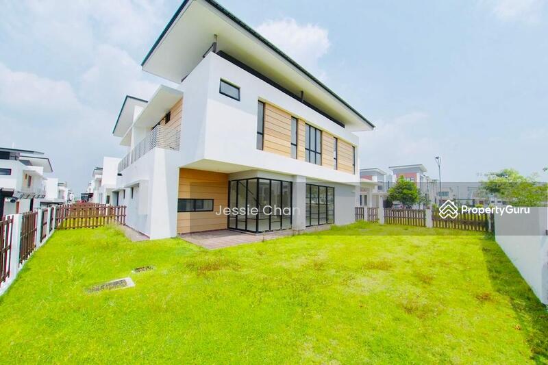 For Sale - 30ft Big Extra Land！！Corner Double Storey Bangi FREEHOLD First Come First Serve