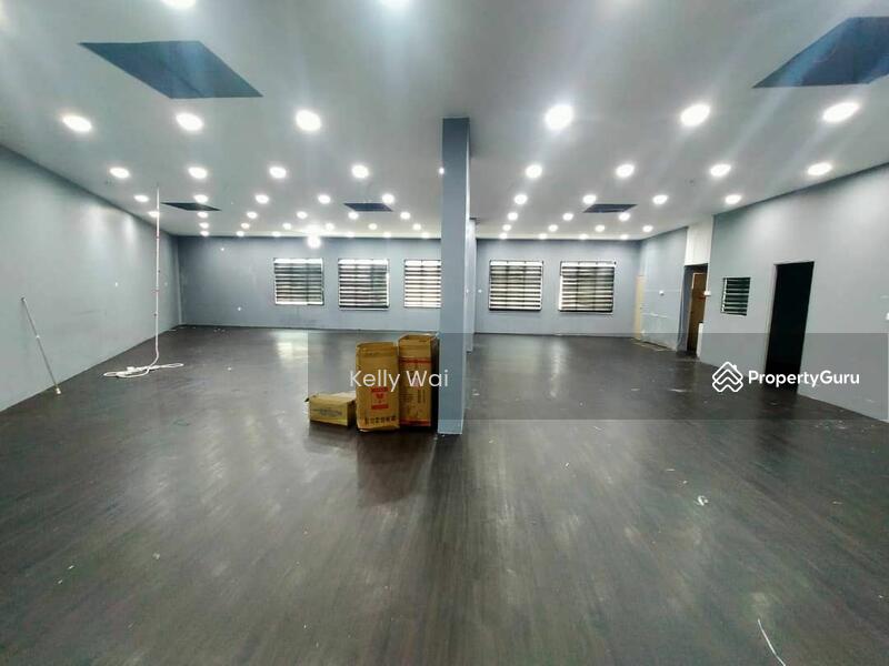 Untuk Dijual - Block B – V Square @ Austin Perdana @ Johor Ground Floor Shoplot For Sale