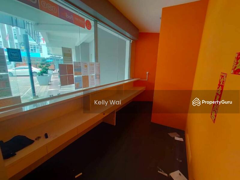 Untuk Dijual - Block B – V Square @ Austin Perdana @ Johor Ground Floor Shoplot For Sale