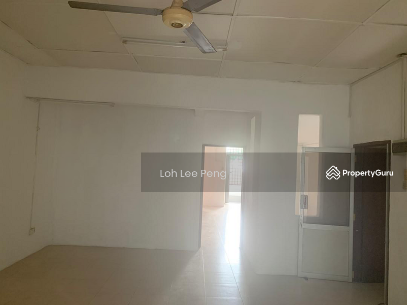Untuk Disewa - Shop / Office at Taman Skudai Baru