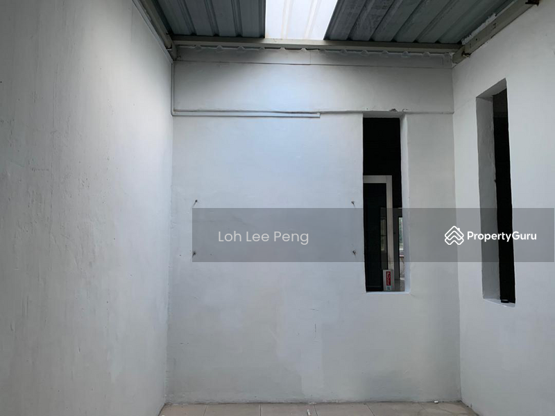 Untuk Disewa - Shop / Office at Taman Skudai Baru