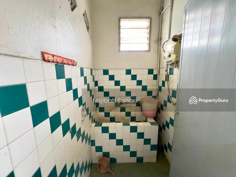 For Sale - Kampung baru seri kembangan