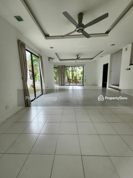 For Sale - Terraced House at Valencia