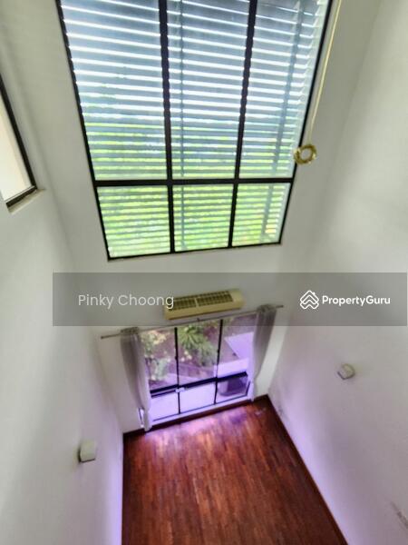 For Sale - Terraced House at Valencia