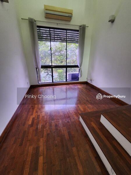 For Sale - Terraced House at Valencia