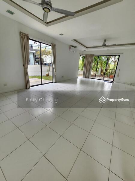 For Sale - Terraced House at Valencia