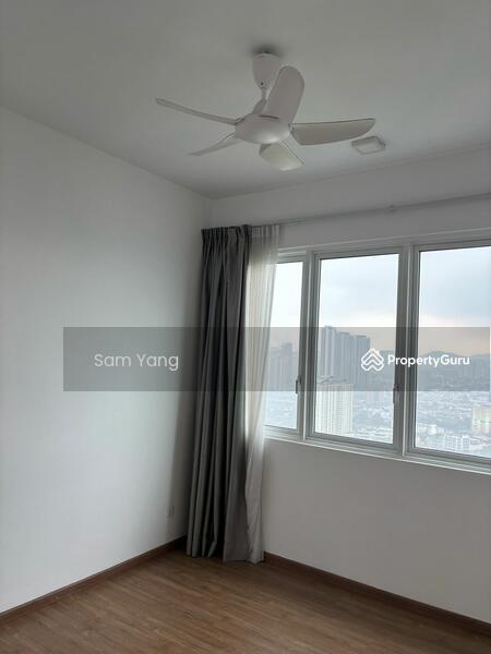 1st room