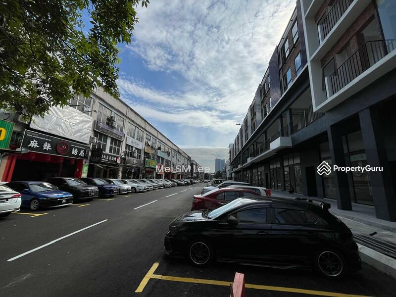 UC Square, Taman Connaught, Cheras 