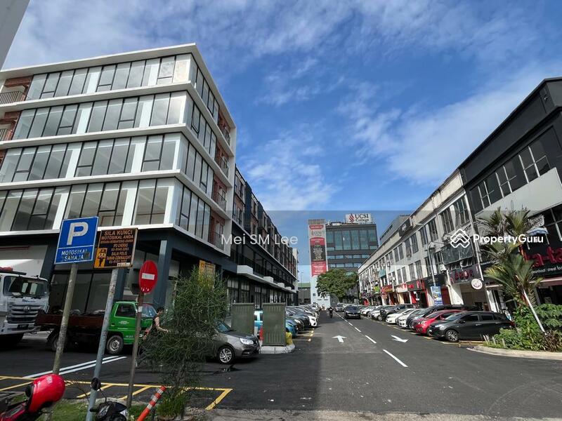 UC Square, Taman Connaught, Cheras 