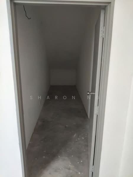 Shop for Rent in Taman Puncak Tropicana (Pekan Nenas) - Sharon Ng - Interior - PropertyGuru.com.my