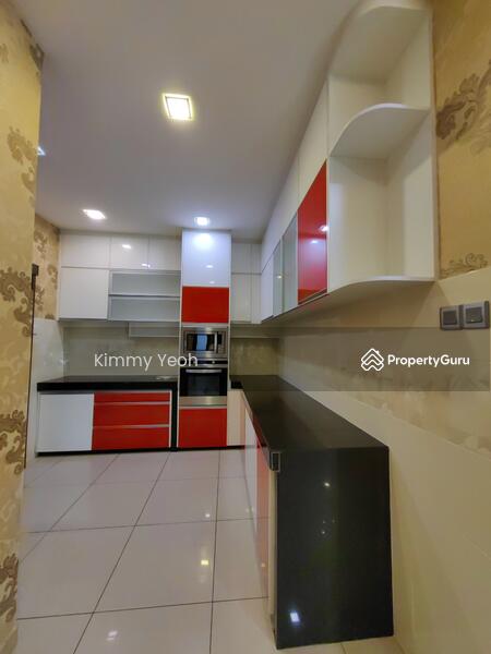 Dry kitchen cabinets 