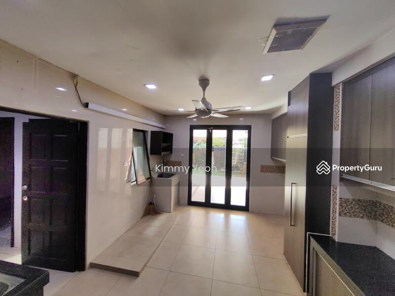 Wet kitchen with open style concept 