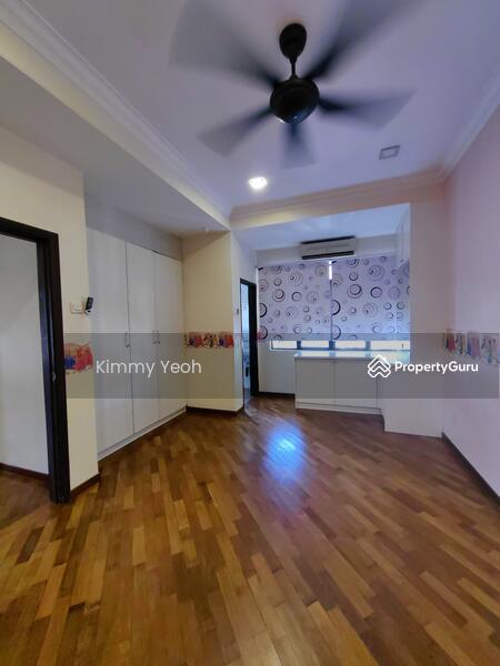 Upstairs Guest room 2