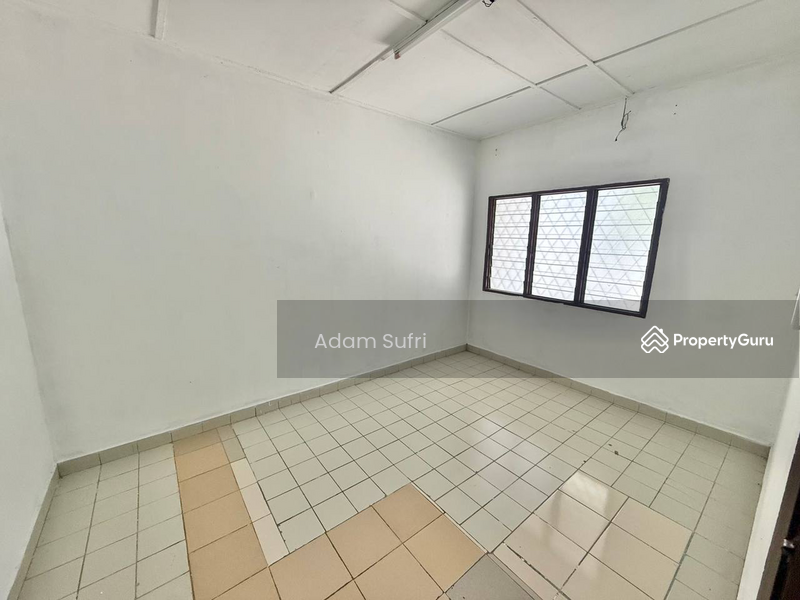 For Sale - 1-storey Terraced House at Seksyen 17