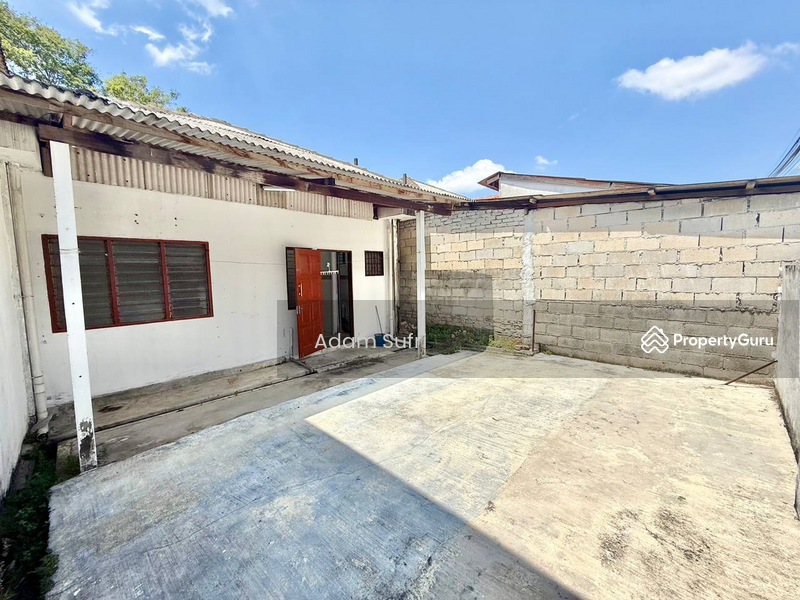 For Sale - 1-storey Terraced House at Seksyen 17