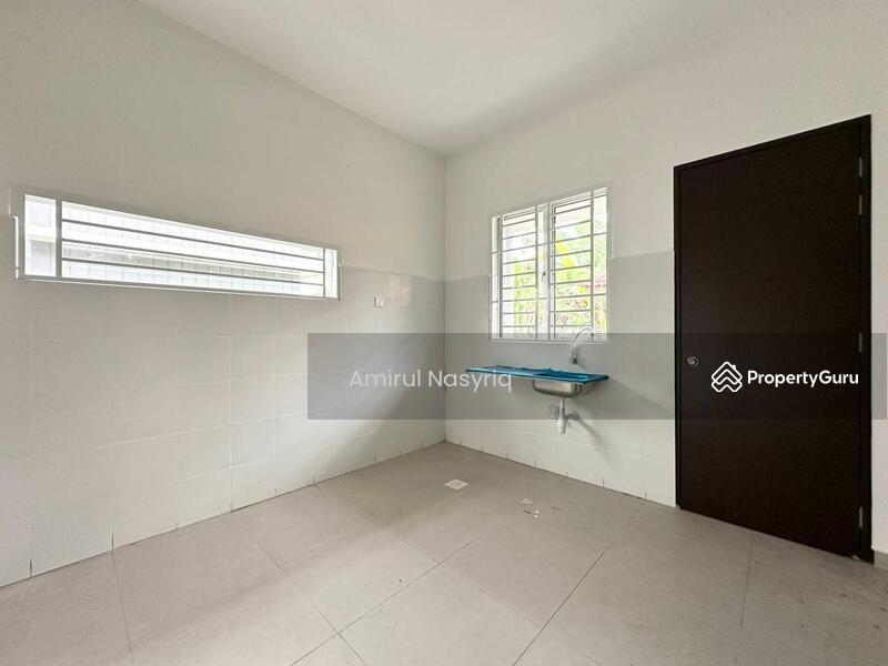 Untuk Dijual - Semi-Detached House at Meru