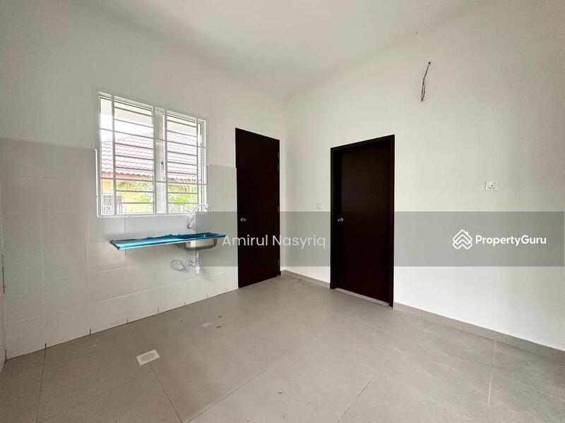 Untuk Dijual - Semi-Detached House at Meru