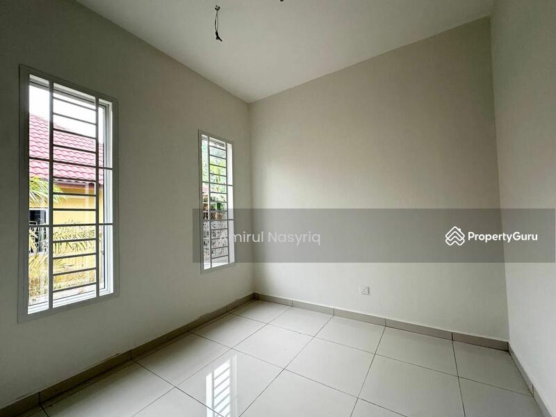 Untuk Dijual - Semi-Detached House at Meru
