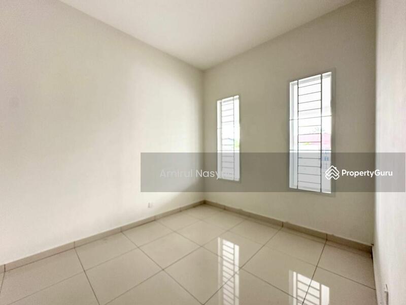 Untuk Dijual - Semi-Detached House at Meru