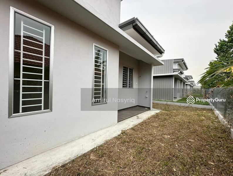 Untuk Dijual - Semi-Detached House at Meru