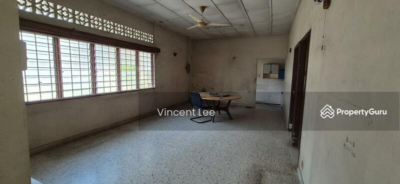 For Rent - Corner Commercial Bungalow for Rent PJ Old Town