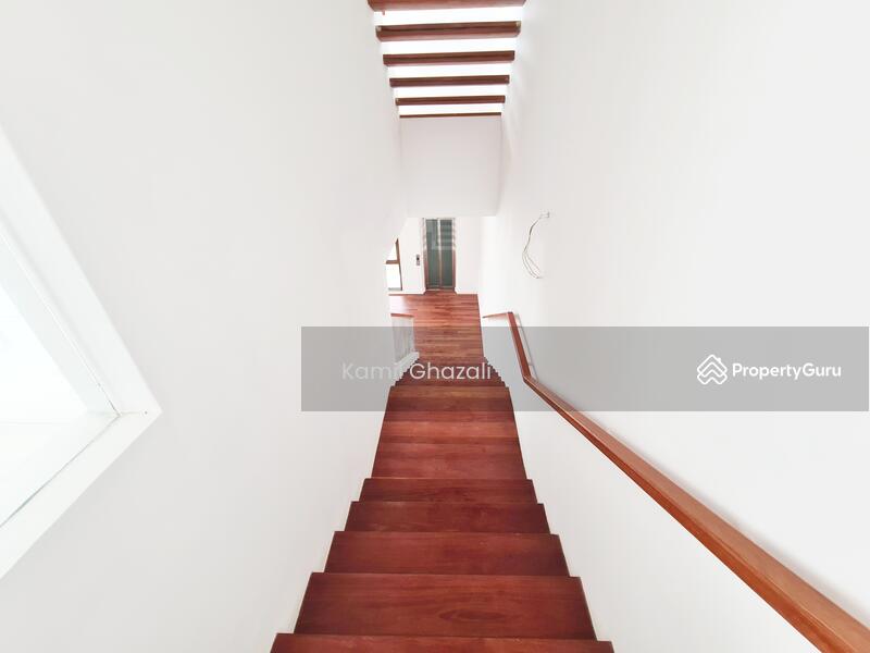 For Sale - BEAUTIFUL LAKE VIEW 3.5 Storey Astana Residence, Presint 8, Putrajaya