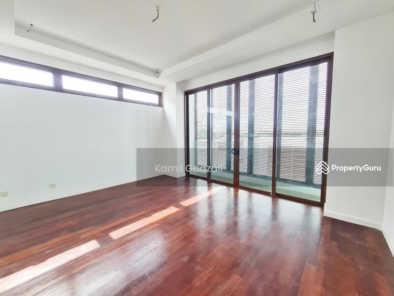 For Sale - BEAUTIFUL LAKE VIEW 3.5 Storey Astana Residence, Presint 8, Putrajaya