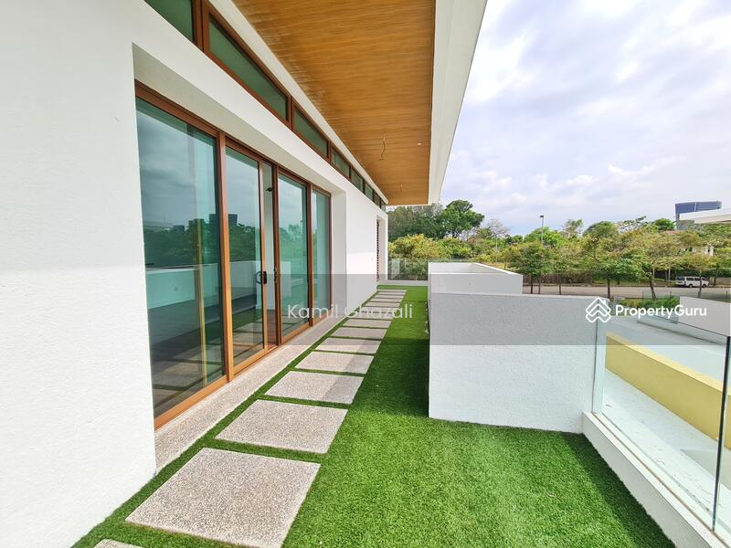 For Sale - BEAUTIFUL LAKE VIEW 3.5 Storey Astana Residence, Presint 8, Putrajaya