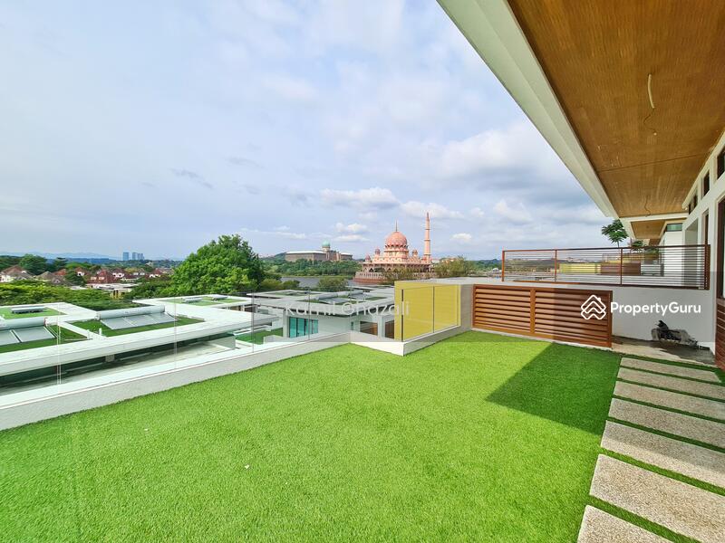 For Sale - BEAUTIFUL LAKE VIEW 3.5 Storey Astana Residence, Presint 8, Putrajaya