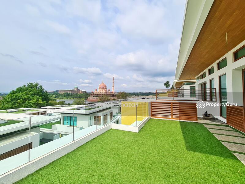 For Sale - BEAUTIFUL LAKE VIEW 3.5 Storey Astana Residence, Presint 8, Putrajaya