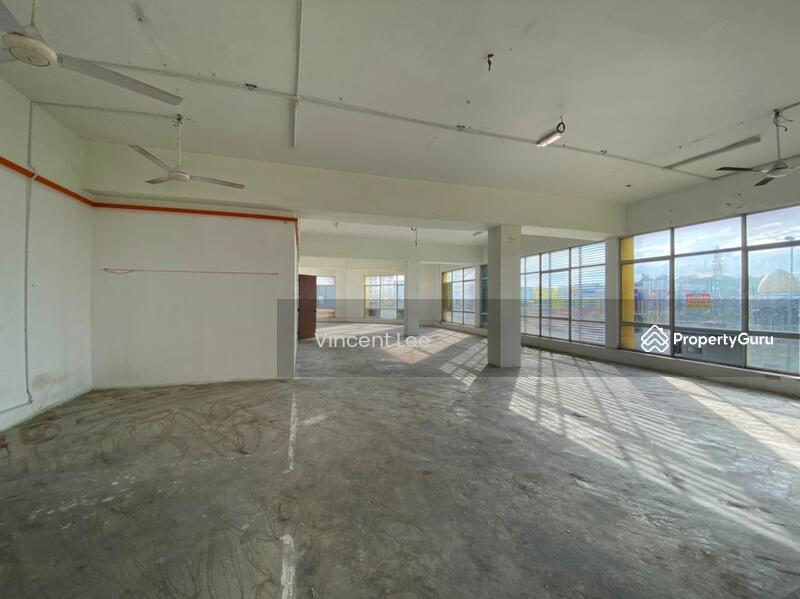For Rent - Corner 5sty Shop for Rent at Bandar Sri Putra Kajang