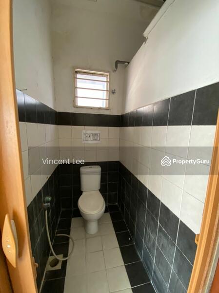 For Rent - Corner 5sty Shop for Rent at Bandar Sri Putra Kajang