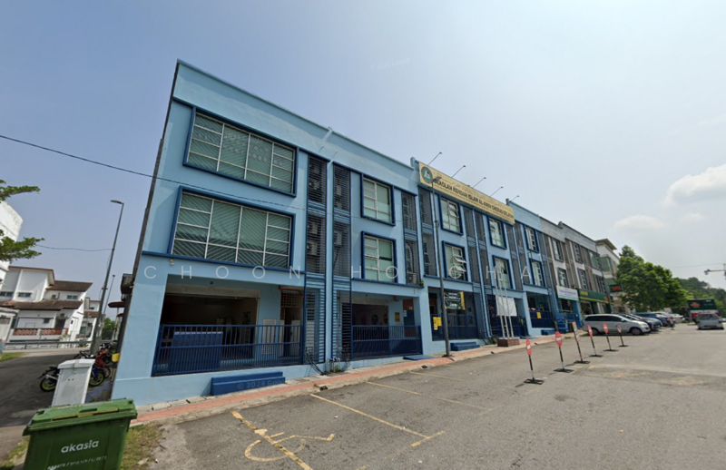 For Sale - ROI 5.3% | 3 Storey Shop | Freehold | Taman Tun Hussein Onn Cheras