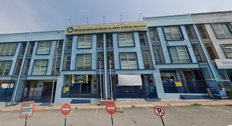 For Sale - ROI 5.3% | 3 Storey Shop | Freehold | Taman Tun Hussein Onn Cheras