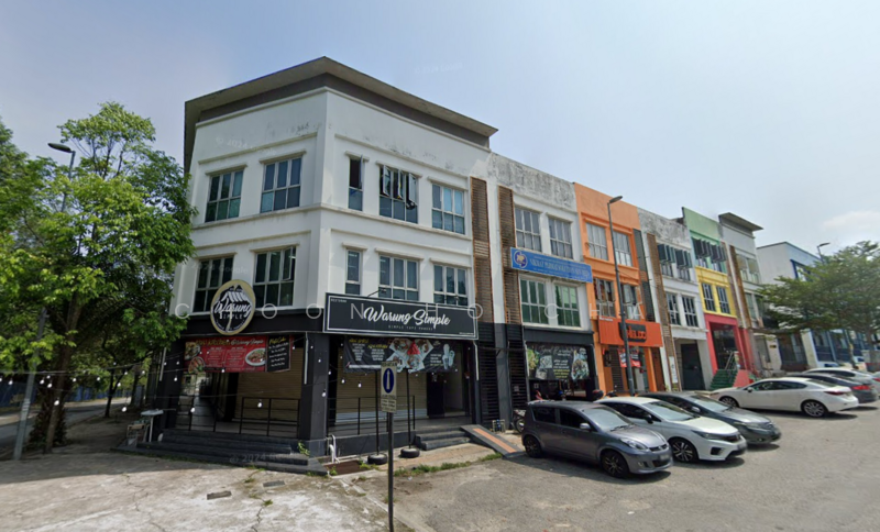 For Sale - ROI 5.3% | 3 Storey Shop | Freehold | Taman Tun Hussein Onn Cheras