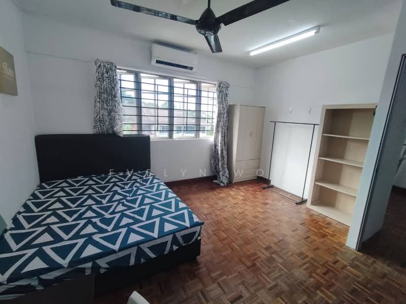 Rumah Teres 2 Tingkat untuk Disewa di Seksyen 17 (Petaling Jaya) - Evelyn Woo - Bedroom - PropertyGuru.com.my